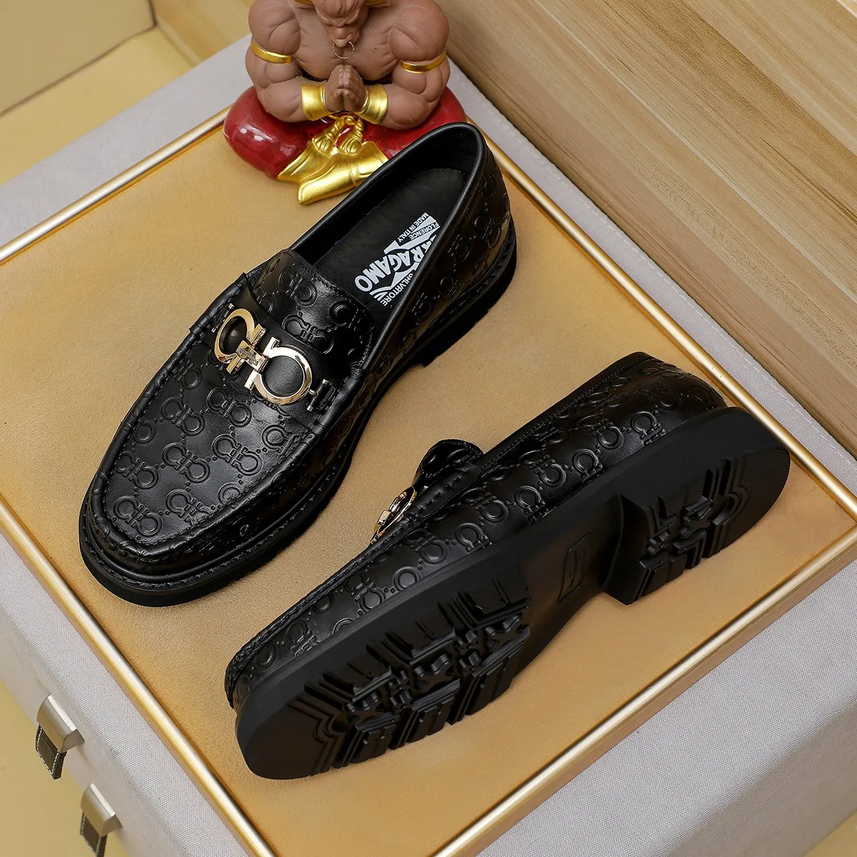 Men's shoes 💰500 Ferragamo [Ferragamo] top imported suit men's shoes 💯Original copy of the official website, product materials: selected imported embossed calfskin + luxury hardware buckle accessories ~ imported water-dyed cow 🐂 leather lining. Strong three-dimensional visual effect, original combination outsole, multiple colors available😘 Size: 38-44 (.45.46.4. Customized)